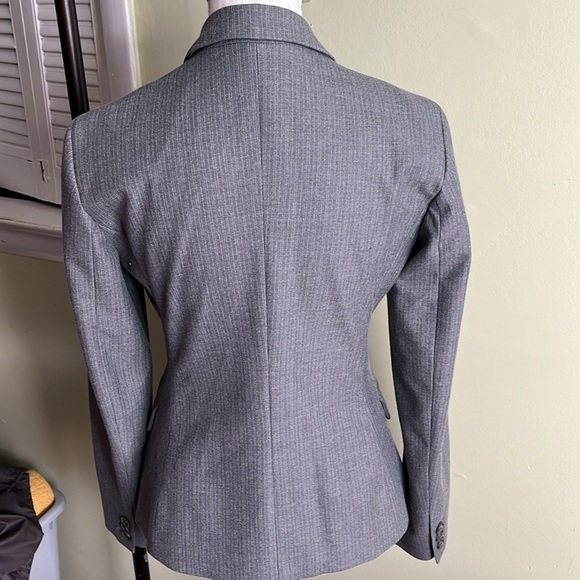 United colors of Benetton gray 2 button front pockets pinstripe blazer - Picture 4 of 17